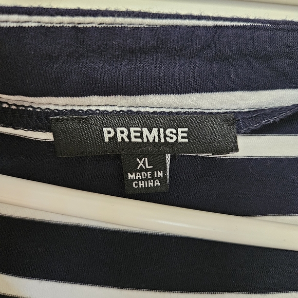 Premise XL women's short sleeve blue and white top - Picture 5 of 5